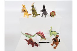 AST. DINOZAUR MIĘKKI z groszkiem, 20 cm,