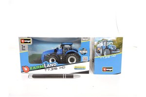 *BBURAGO metal.  TRAKTOR NEW HOLLAND, 15 cm, Z ŁAD
