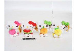*AST. PLUSZ Hello Kitty Macedonia 20 cm, 4 ass./12