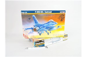 MODEL samolot,1:72, Jastrząb  F-16- 52+,     kart.