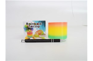 SPRĘŻYNA tęczowa, plast., 7x7 cm,     kart.