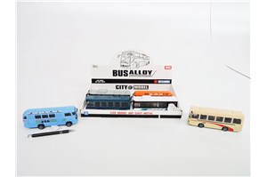 -----*AST. AUTOBUS metal. 17 cm, 6 wz.     displ.