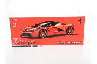 *BBURAGO metal, 1:18, Laferrari matt, red
