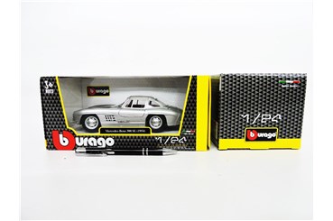 *BBURAGO metal. 1:24 MERCEDES BENZ 300 SL silver