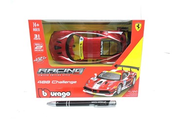 *BBURAGO metal., 1:24 FERRARI 488 CHALLENGE, skład