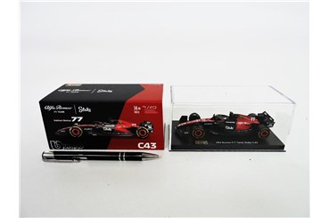 *BBURAGO metal., 1:43, RACE Alfa Romeo F1 team sta