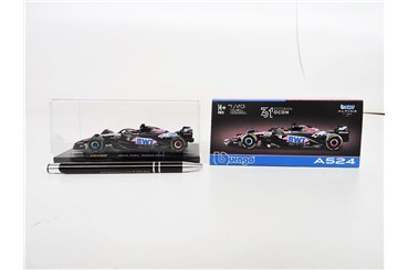 *BBURAGO metal. 1:43 Alpine A524, kask, OCON