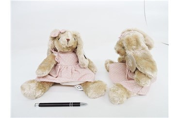 PLUSZ KRÓLIK ROSALI, w róż. sukience, 30 cm
