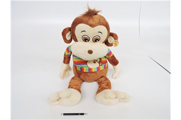 *PLUSZ małpka w kol. koszulce, stojąca,