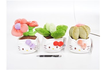 *AST. PLUSZ Hello Kitty, „Doniczka” 20cm, 3 ass./6