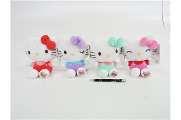 AST. PLUSZ Hello Kitty z naszywką 20 cm 4 ass. /12