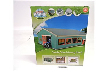 STAJNIA Z PASTWISKIEM, drew., 75x61x29 cm, 1:32