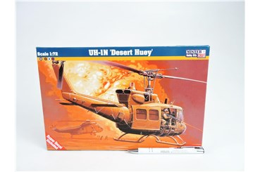MODEL helikopter 1:72 UH-1 DESERT HUEY