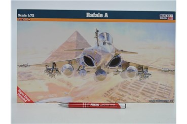 *MODEL samolot 1:72 F-76 RAFALE