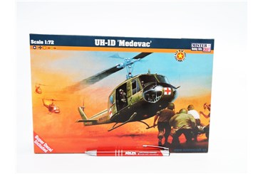 MODEL helikopter 1:72 D-80 UH-ID MEDEVAC