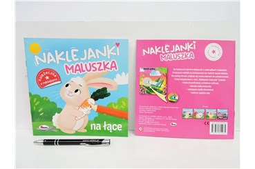 KSIĄŻ. Naklejanki maluszka, NA ŁĄCE