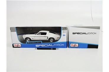*MAISTO AUTO metal, 1:18, Ford MUSTANG GT COBRA J
