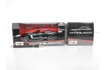 *MAISTO AUTO metal, 1:24, Ford MUSTANG BOOS 302