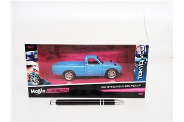 *MAISTO AUTO metal, 1:24 Datsun Desgin 1973Pick-up