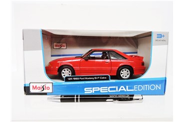 *MAISTO AUTO metal. Ford Mustang SVT Cobra 1993