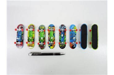 AST. DESKOROLKA mini, grafiti, św.,        fol.