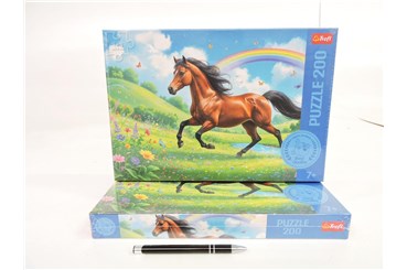 PUZZLE TREFL 200 el. Dostojny koń