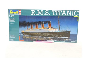 *REVELL statek 1:700 R.M.S. TITANIC