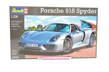 *REVELL samochód 1:24 PORSCHE 918 SPYDER