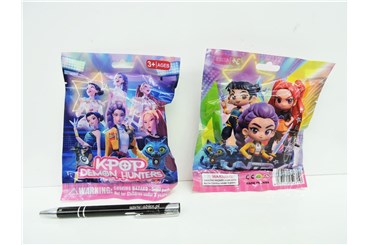 SASZETKA DH, figurka, 11 cm + karty