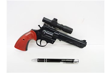 PISTOLET NA SPŁONKĘ, z lunetą, 22x14 cm,      fol.