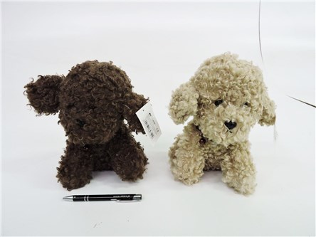 AST. PLUSZ PIES, pudel 25 cm, siedzący, 2 wz.