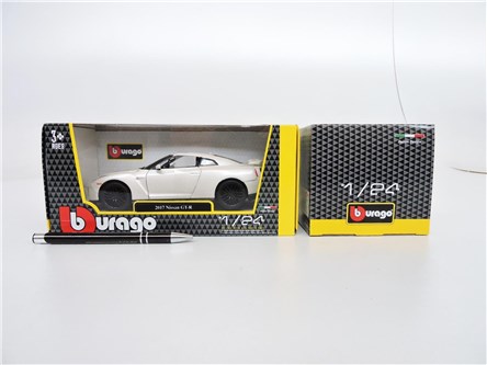 *BBURAGO metal. 1:24 NISSAN GT-R 2017 WHITE