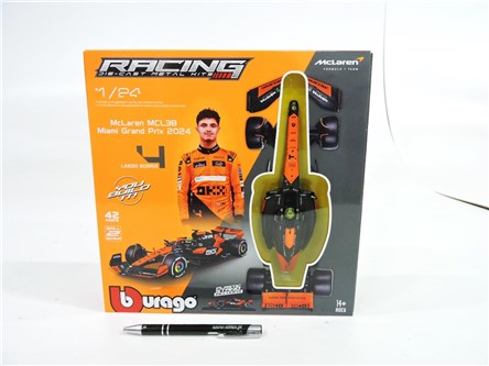 BBURAGO metal. 1:24 F1 Model Kit MClaren Lando Nor