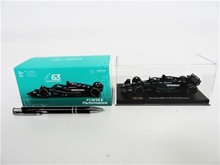 *BBURAGO metal., 1:43, RACE F1 Mercedes AMG petron