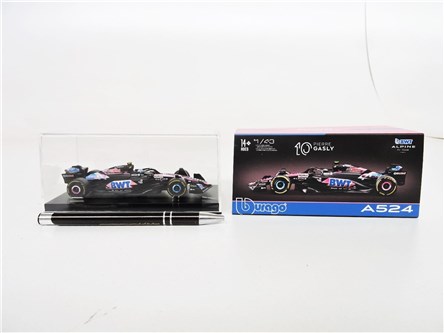 *BBURAGO metal. 1:43 Alpine A524 kask, GASLY