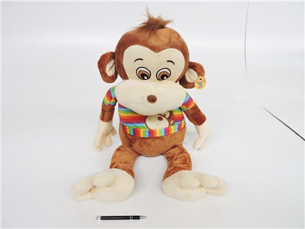 *PLUSZ małpka w kol. koszulce, stojąca,