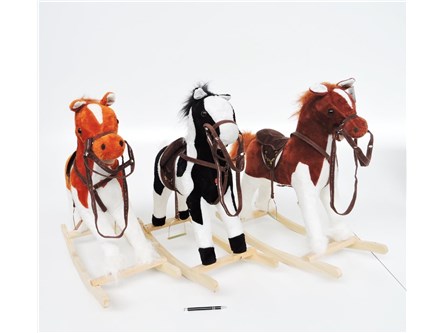 AST. KOŃ NA BIEGUNACH dźw. 3 kol. 70x28x75 cm