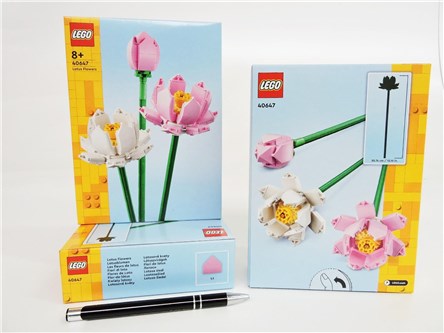 LEGO Icons, 220 el. - Kwiaty lotosu