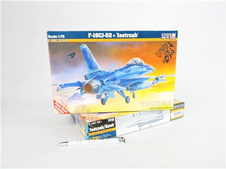 MODEL samolot,1:72, Jastrząb  F-16- 52+,     kart.