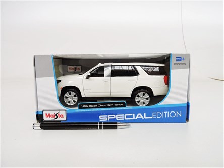 *MAISTO AUTO metal., 1:24, Chevrolet Tahoe biały