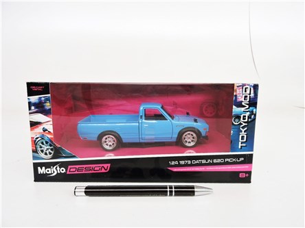 *MAISTO AUTO metal, 1:24 Datsun Desgin 1973Pick-up