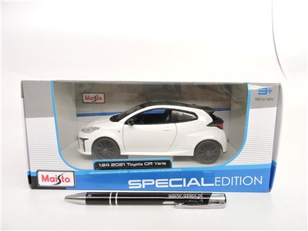 *MAISTO metal.1:24  TOYOTA GR Yaris 2021 biała