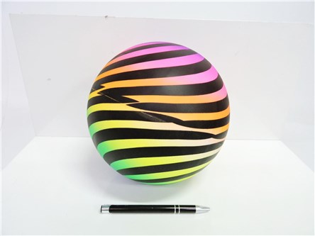 PIŁKA gumowa, kolorowe wzory, 23 cm.