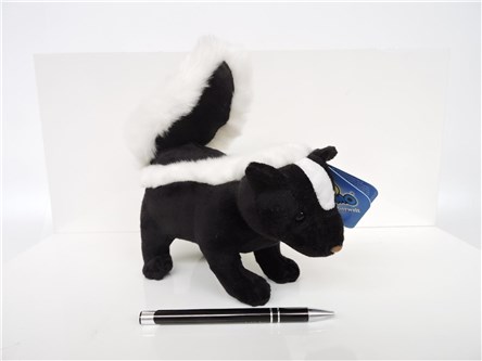 *PLUSZ skunks, 23 cm SEMO