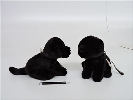 *PLUSZ pies labrador, 26 cm, czarny UNITOYS