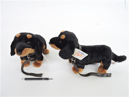 PLUSZ pies jamnik, 28 cm, ze smyczą UNITOYS