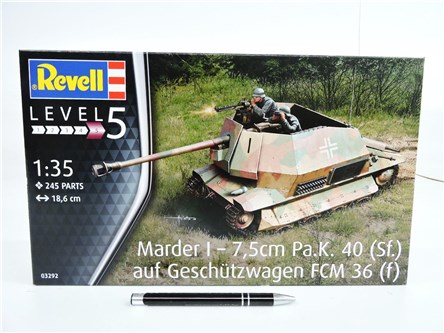 *REVELL pojazd 1:35 MARDER I ON FCM 36 BASE