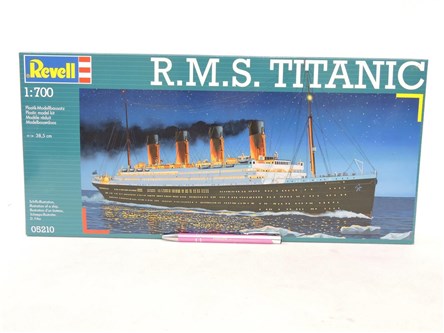 *REVELL statek 1:700 R.M.S. TITANIC