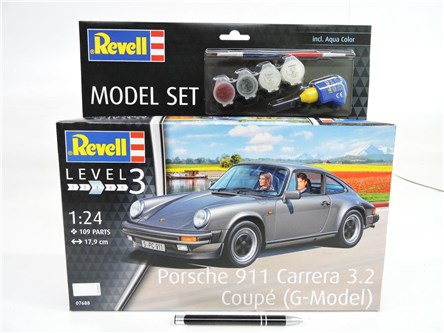 *REVELL samochód 1:24 PORSHE 911 Carrera, zest.