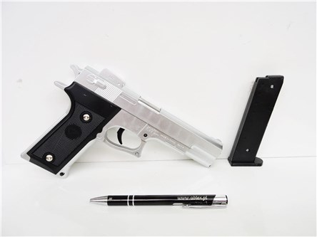 PISTOLET na kulki, 22x14 cm, srebrny,         fol.
